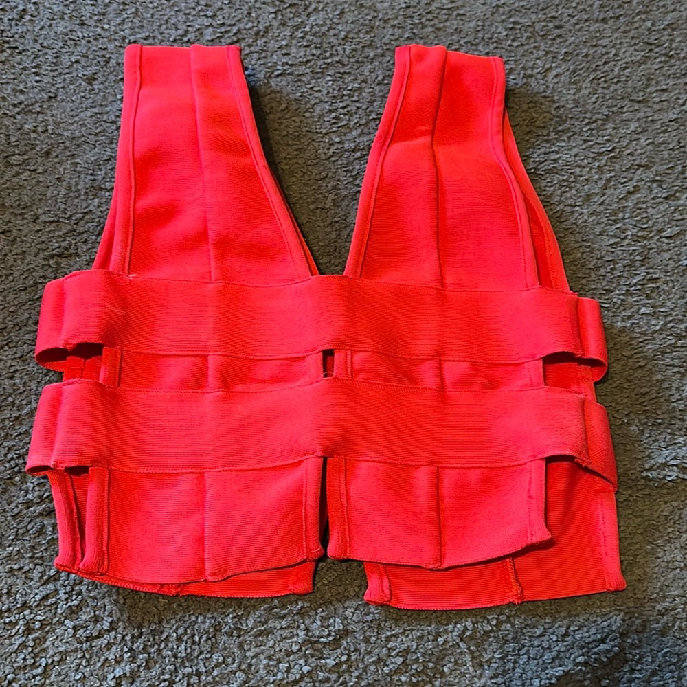 Cut out bandage top